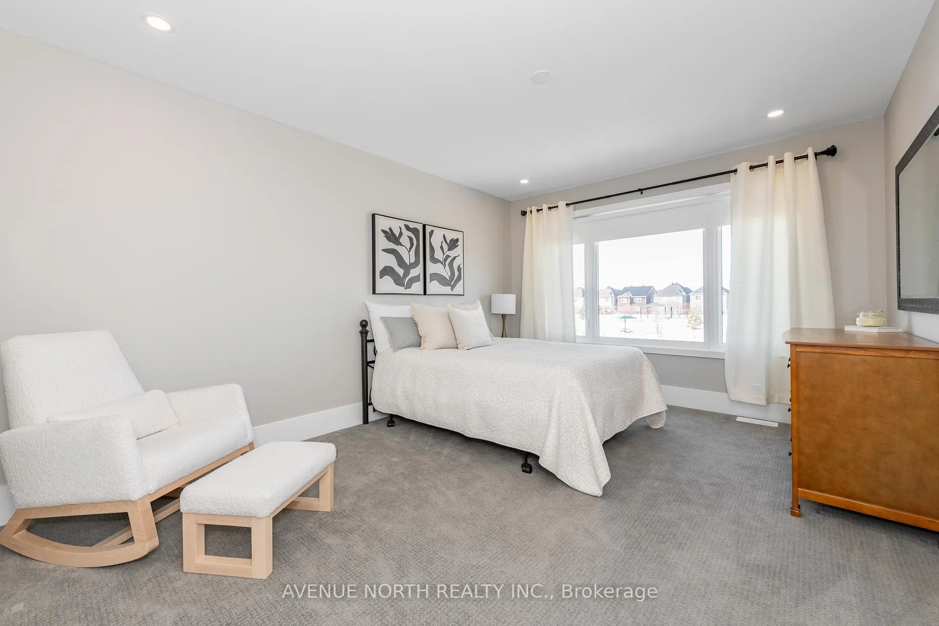 Photo 38 of 805 Henslows Circle, Ottawa, Avalon West — HOMEH