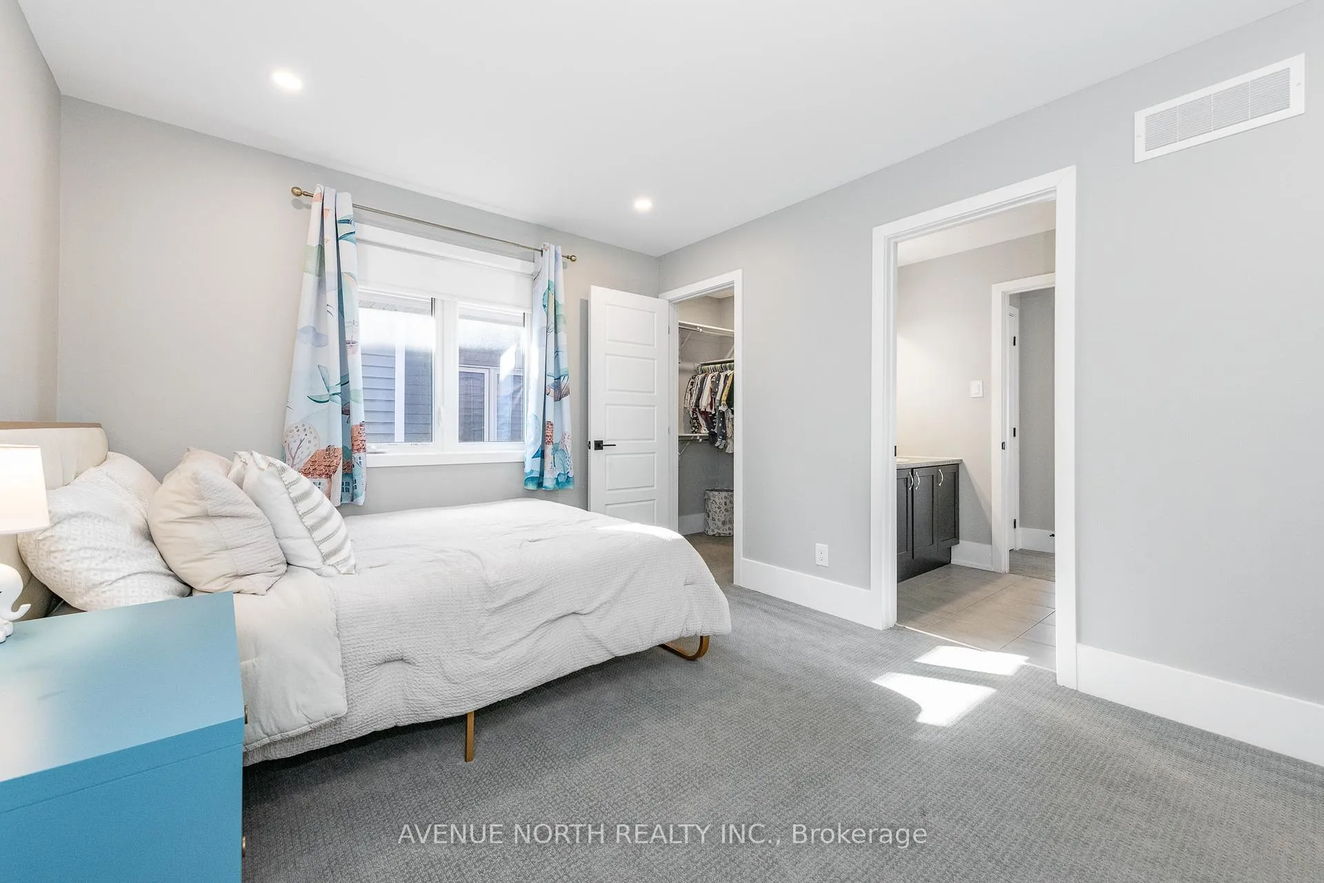 Photo 43 of 805 Henslows Circle, Ottawa, Avalon West — HOMEH