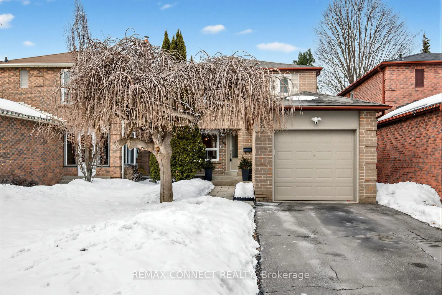 Photo 2 of 123 Chatfield Drive, Ajax, Central West — HOMEH