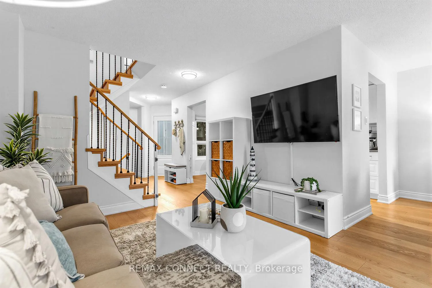 Photo 5 of 123 Chatfield Drive, Ajax, Central West — HOMEH