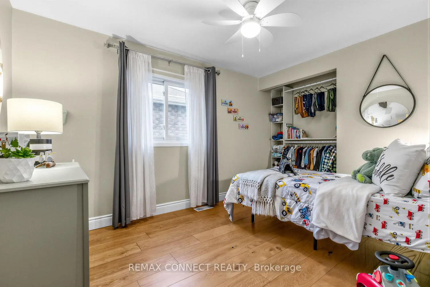 Photo 22 of 123 Chatfield Drive, Ajax, Central West — HOMEH