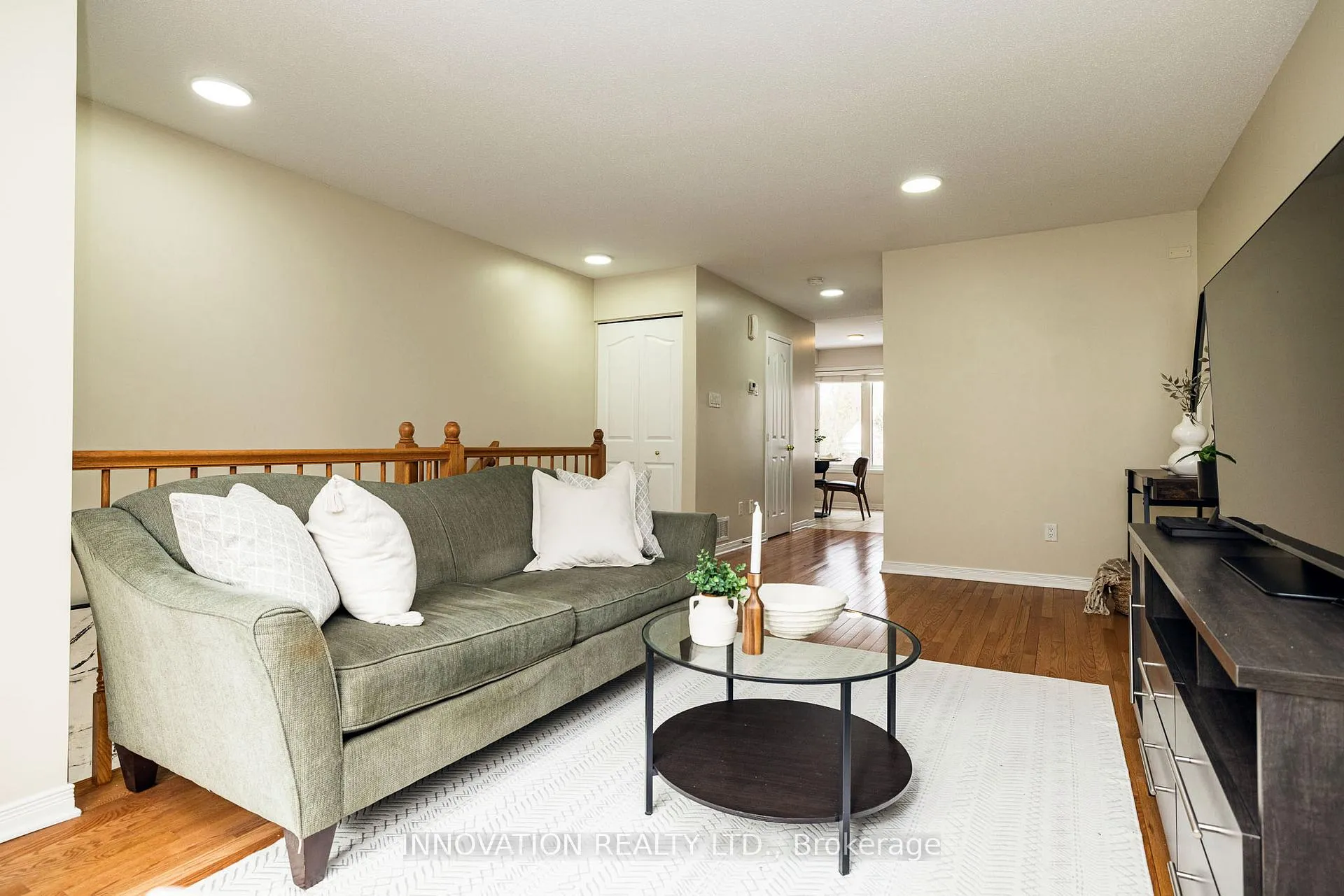 Photo 9 of 177 Fordham Private, Ottawa, Central Park — HOMEH