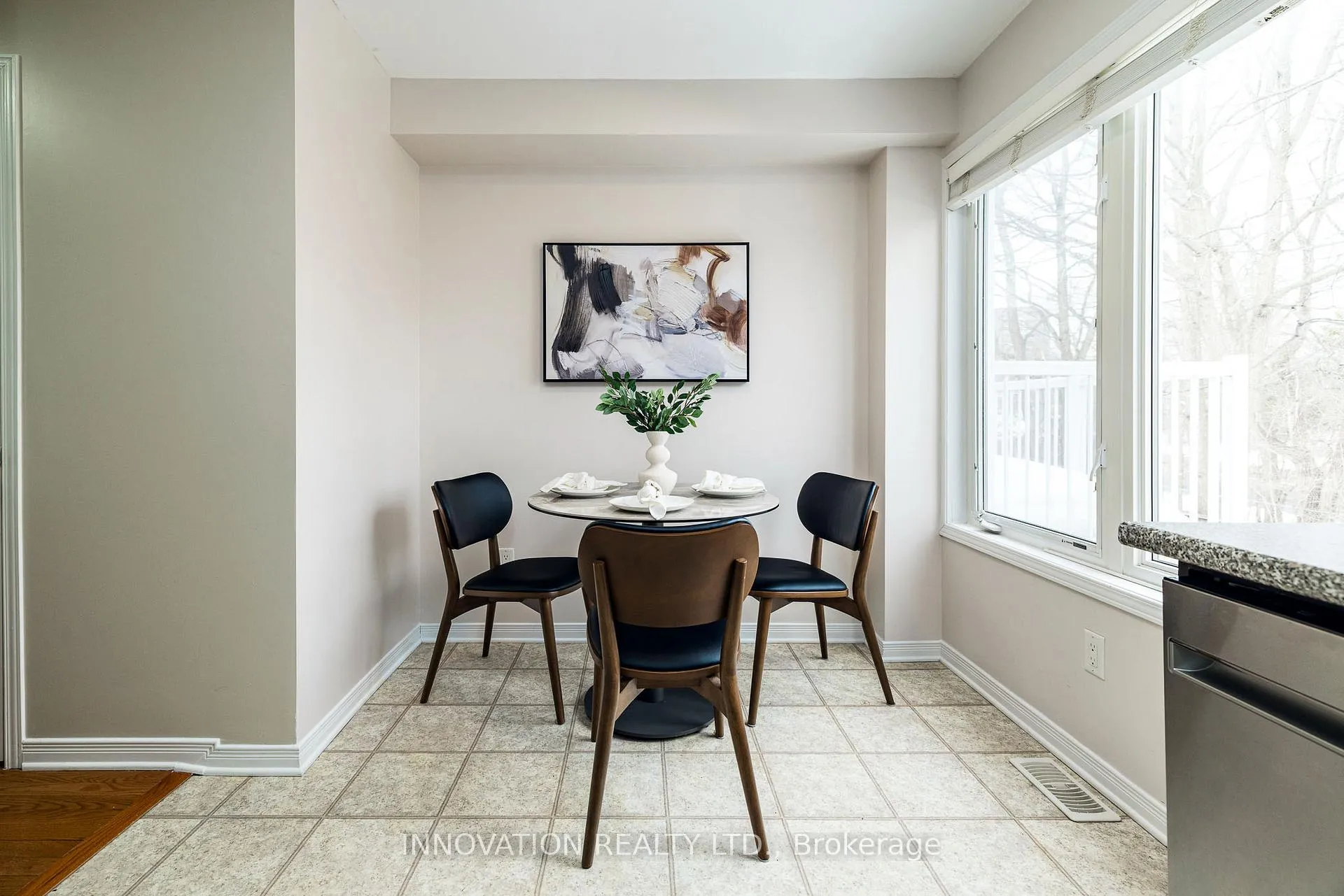 Photo 11 of 177 Fordham Private, Ottawa, Central Park — HOMEH