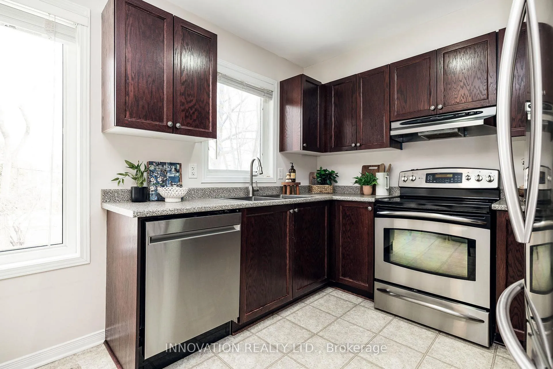 Photo 12 of 177 Fordham Private, Ottawa, Central Park — HOMEH