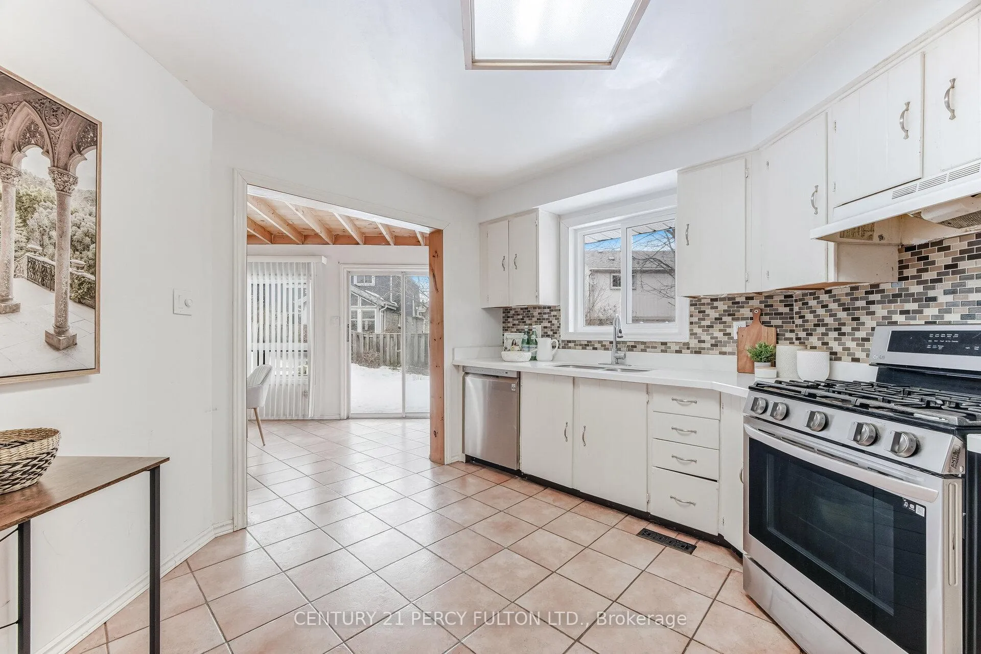 Photo 9 of 782 Aspen Road, Pickering, Amberlea — HOMEH