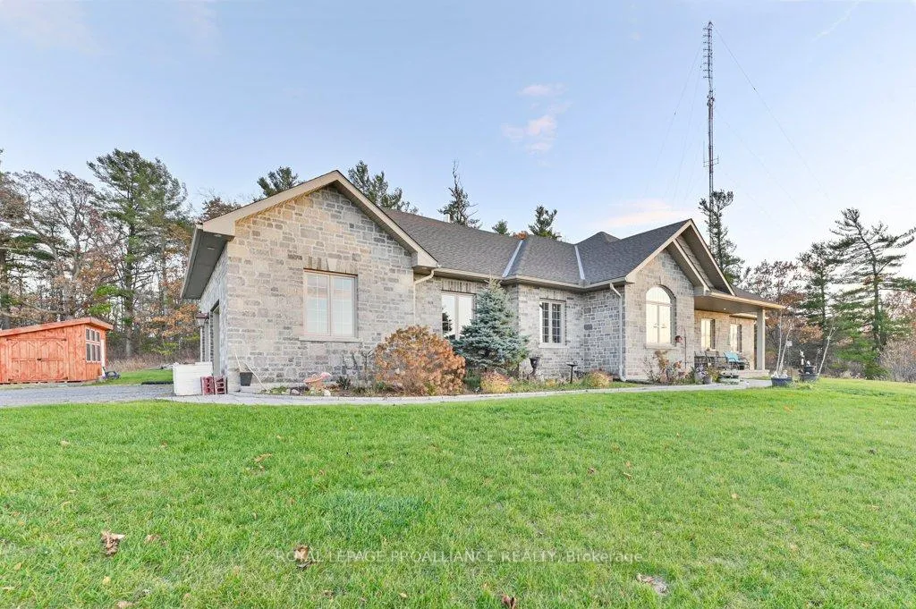 Photo 34 of 23 Oak Lake Road, Stirling-Rawdon, Stirling Ward — HOMEH