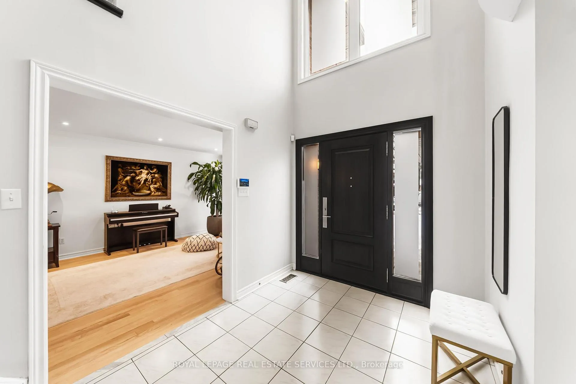 Photo 3 of 27 Savoy Crescent, Vaughan, Beverley Glen — HOMEH