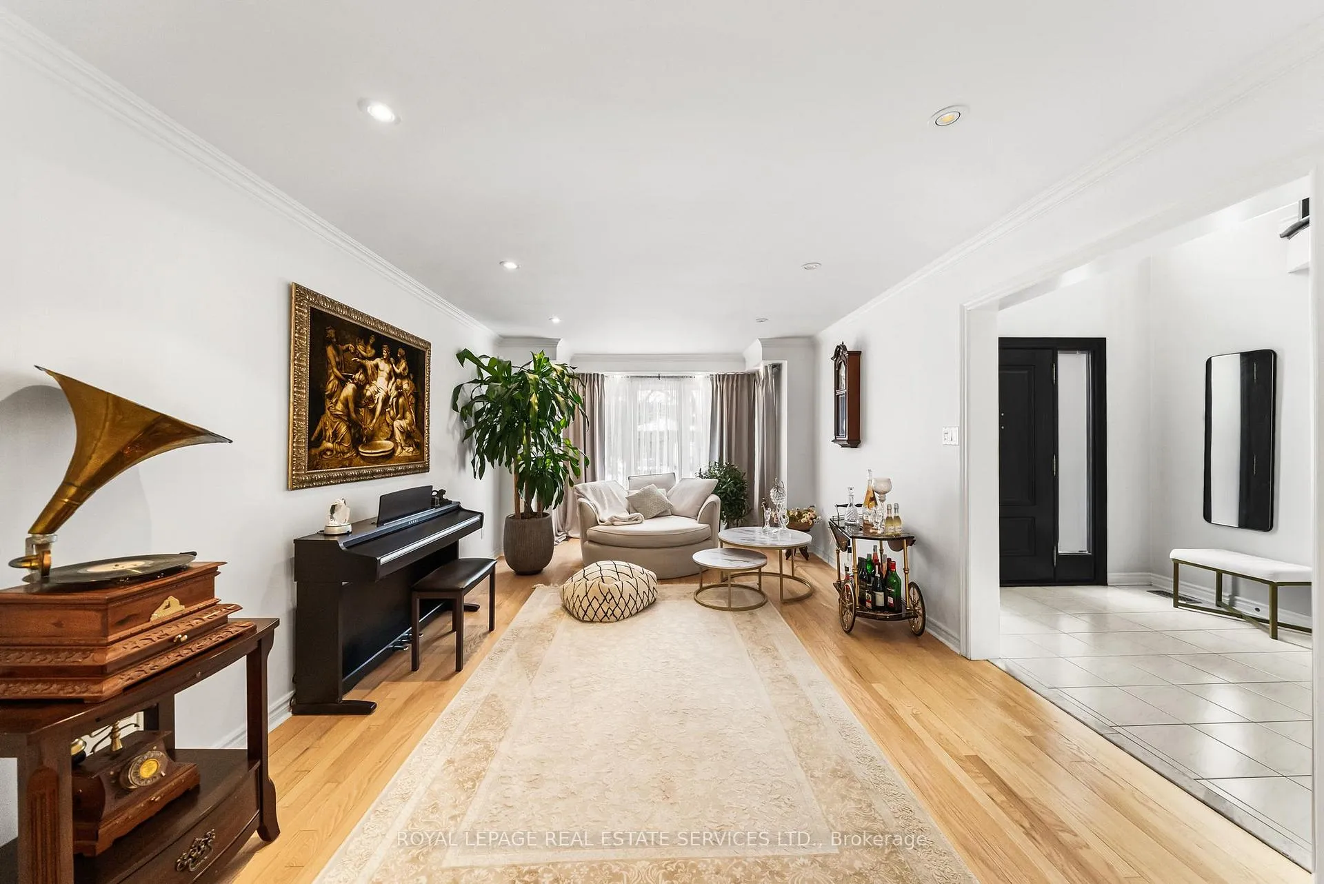 Photo 5 of 27 Savoy Crescent, Vaughan, Beverley Glen — HOMEH