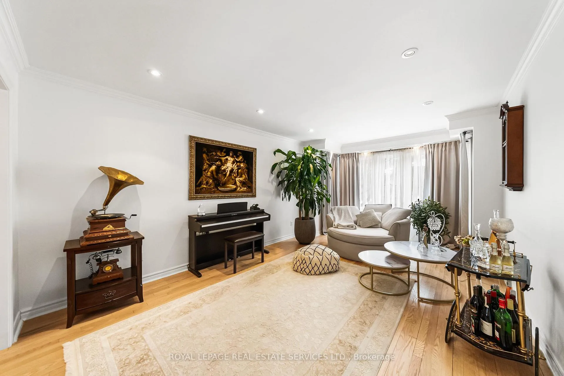Photo 6 of 27 Savoy Crescent, Vaughan, Beverley Glen — HOMEH