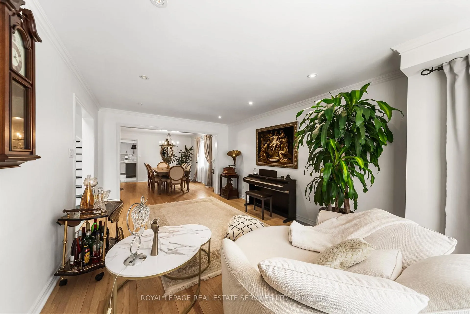 Photo 7 of 27 Savoy Crescent, Vaughan, Beverley Glen — HOMEH