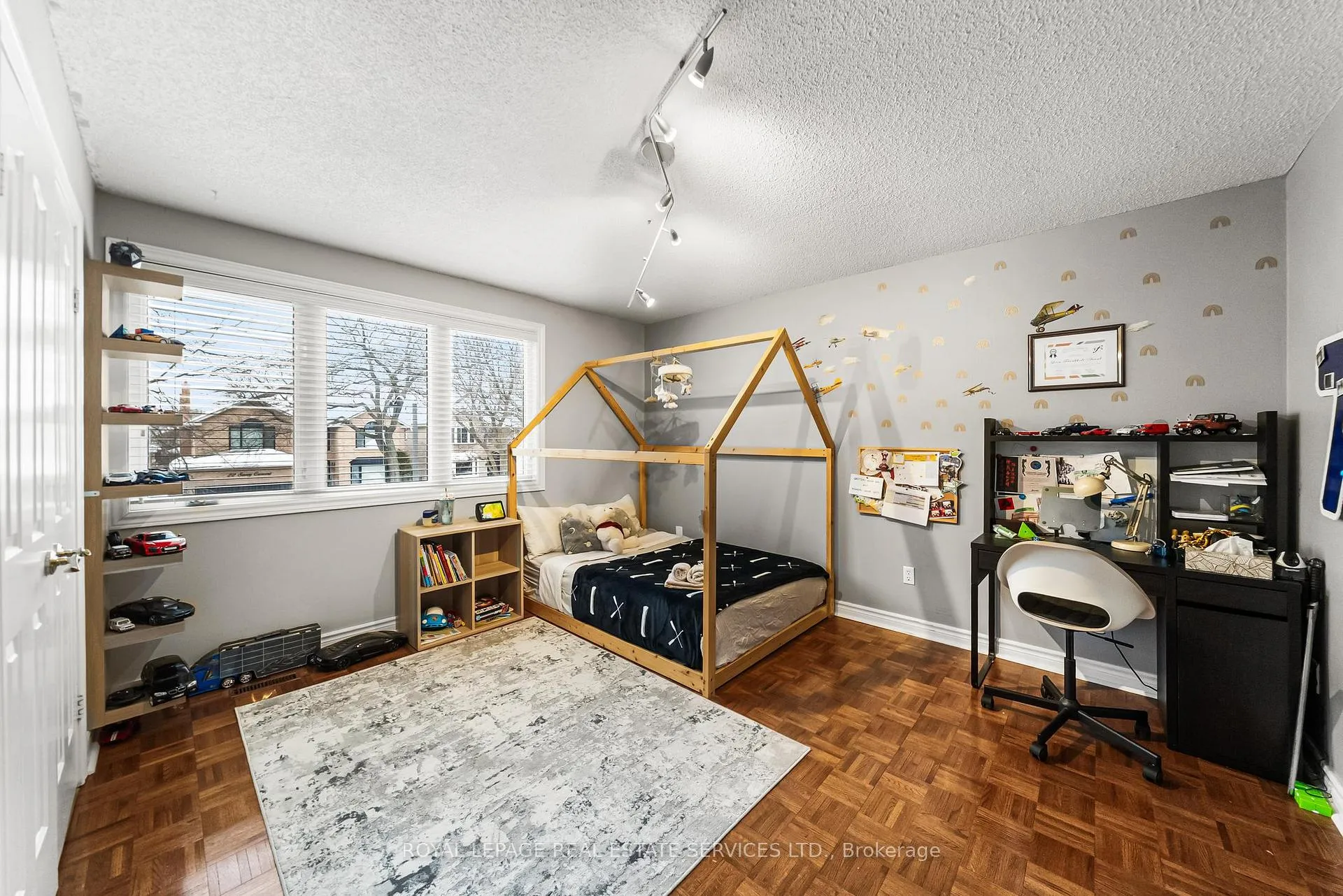Photo 28 of 27 Savoy Crescent, Vaughan, Beverley Glen — HOMEH