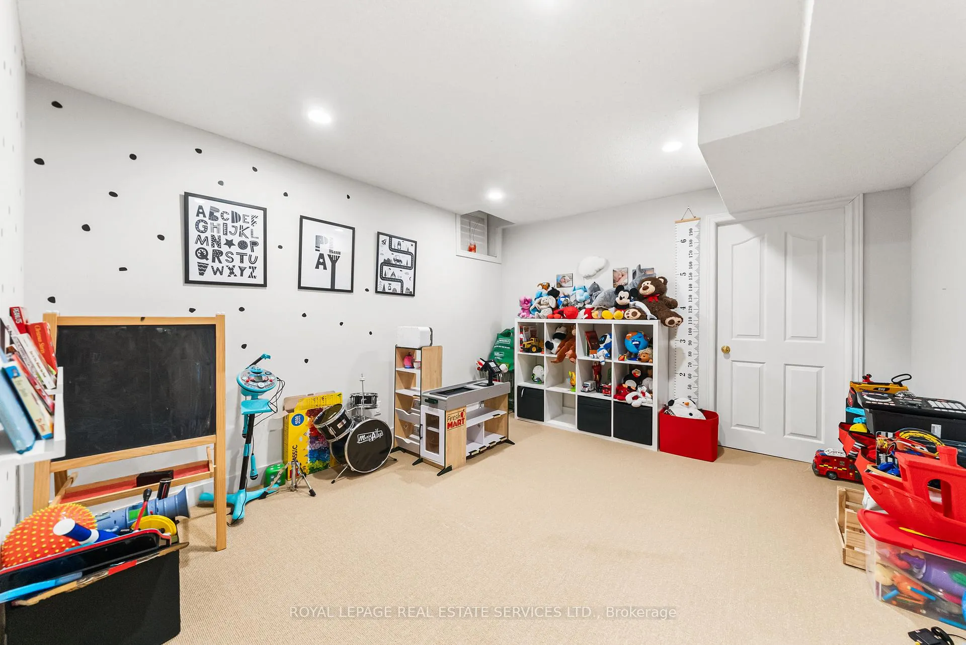 Photo 36 of 27 Savoy Crescent, Vaughan, Beverley Glen — HOMEH