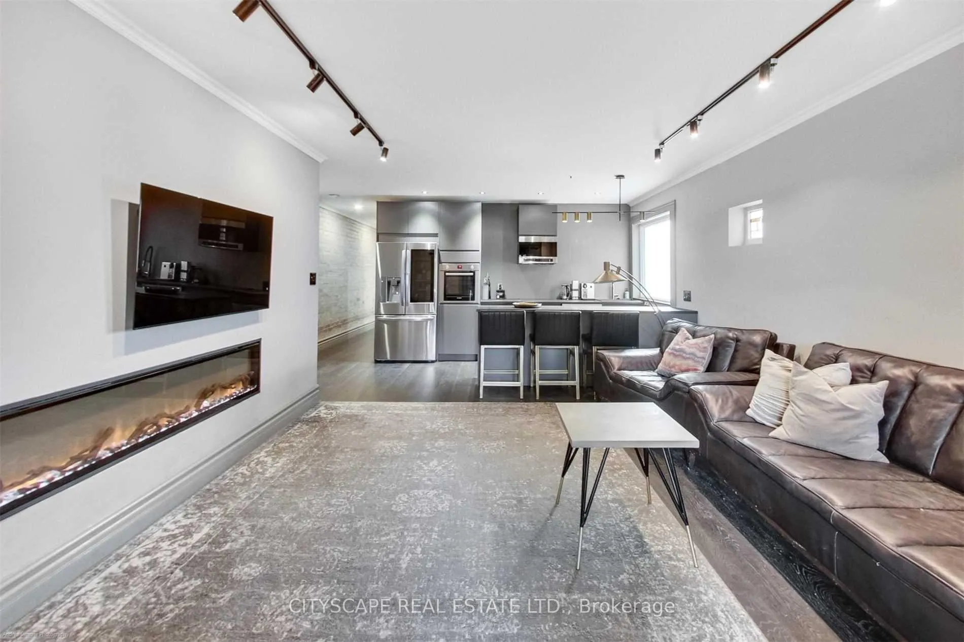 Photo 2 of Unit Main, 66 Scarboro Beach Boulevard, Toronto, The Beaches — HOMEH