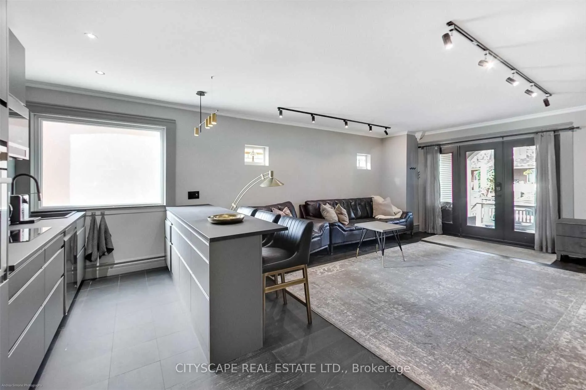 Photo 4 of Unit Main, 66 Scarboro Beach Boulevard, Toronto, The Beaches — HOMEH