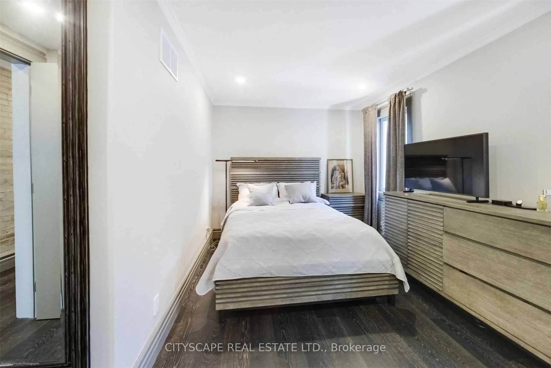 Photo 6 of Unit Main, 66 Scarboro Beach Boulevard, Toronto, The Beaches — HOMEH