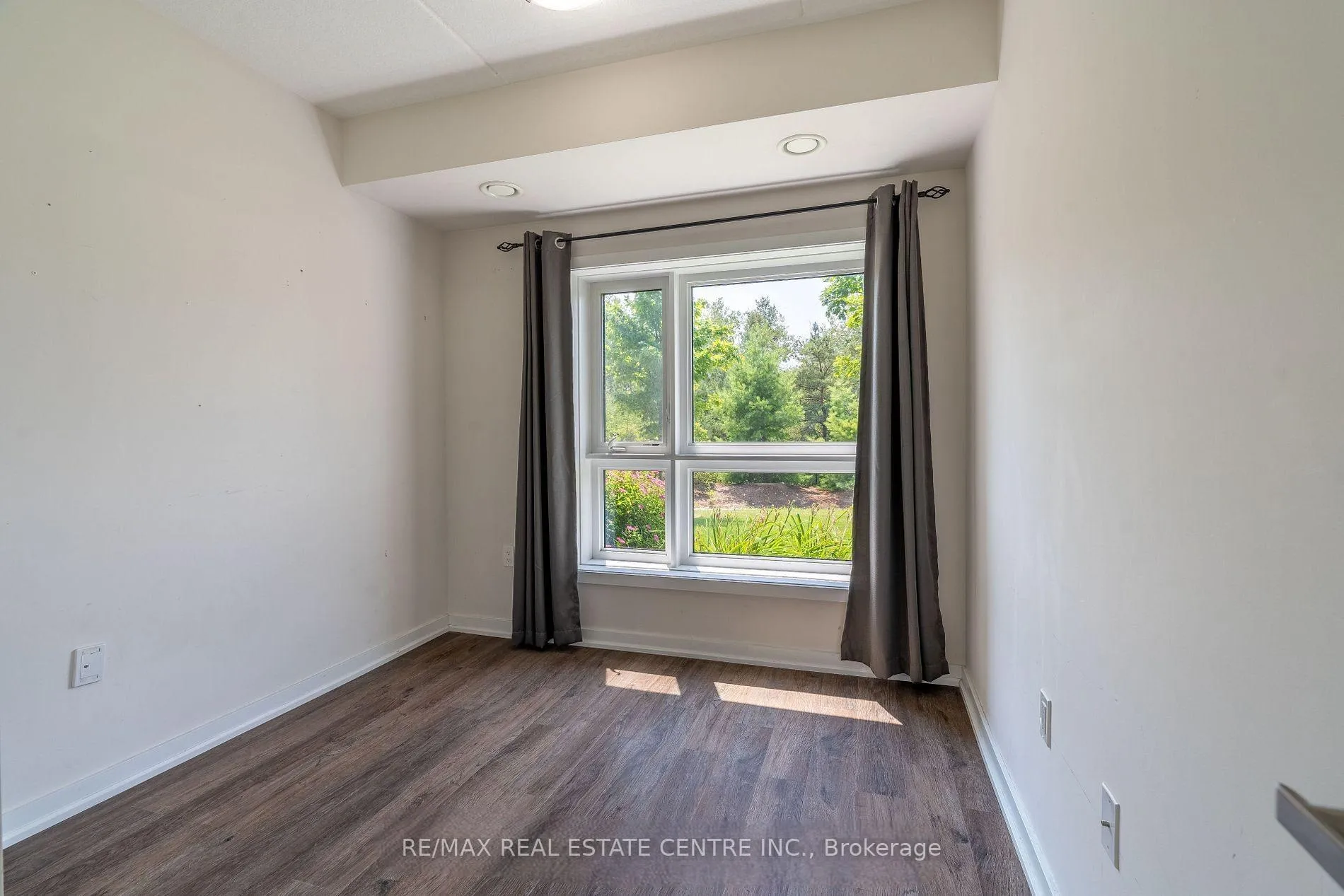 Photo 16 of Unit LL14, 25 Kay Crescent, Guelph, Pineridge/Westminster Woods — HOMEH