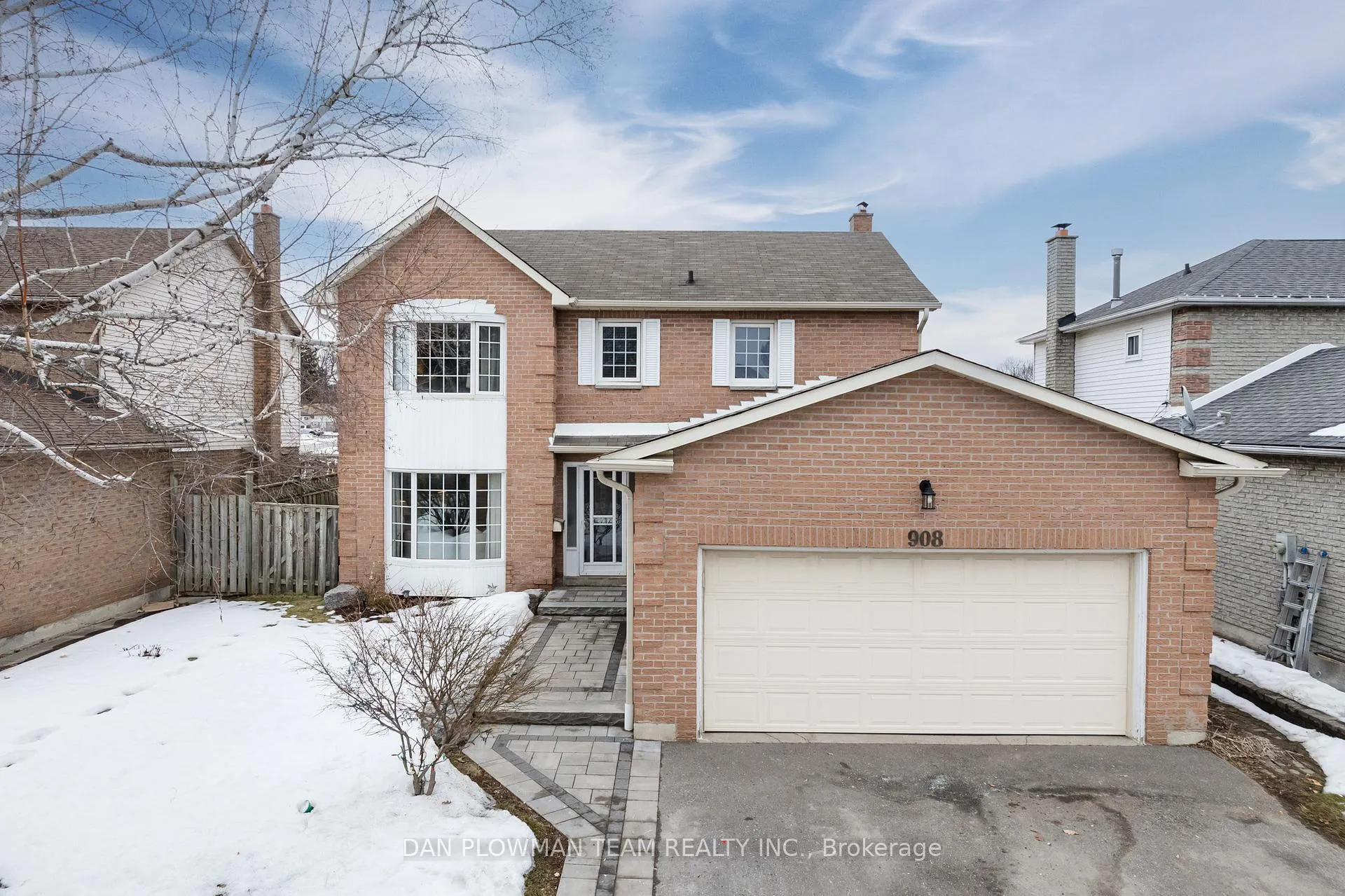 Photo 1 of 908 White Ash Drive, Whitby, Williamsburg — HOMEH
