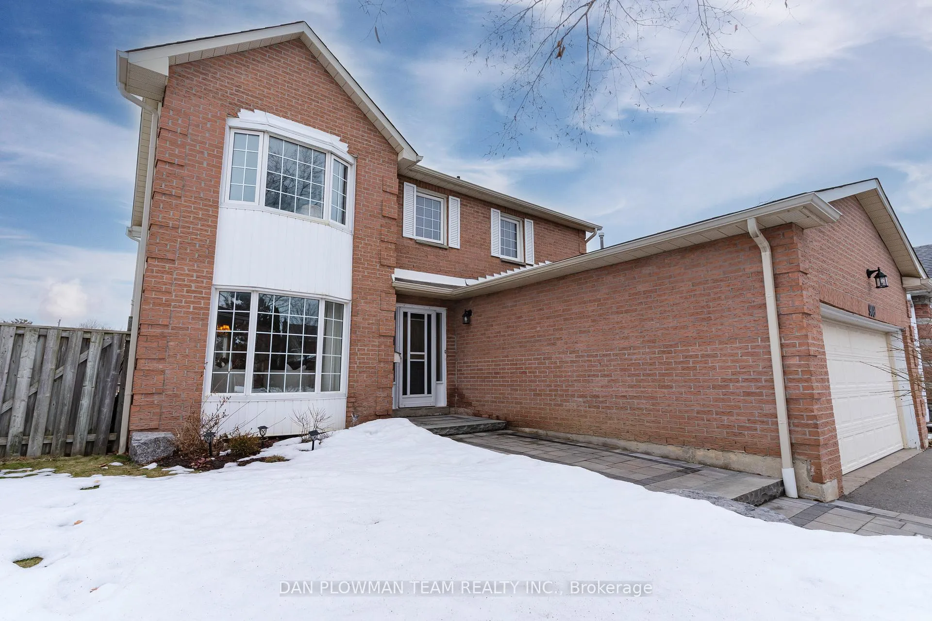 Photo 5 of 908 White Ash Drive, Whitby, Williamsburg — HOMEH