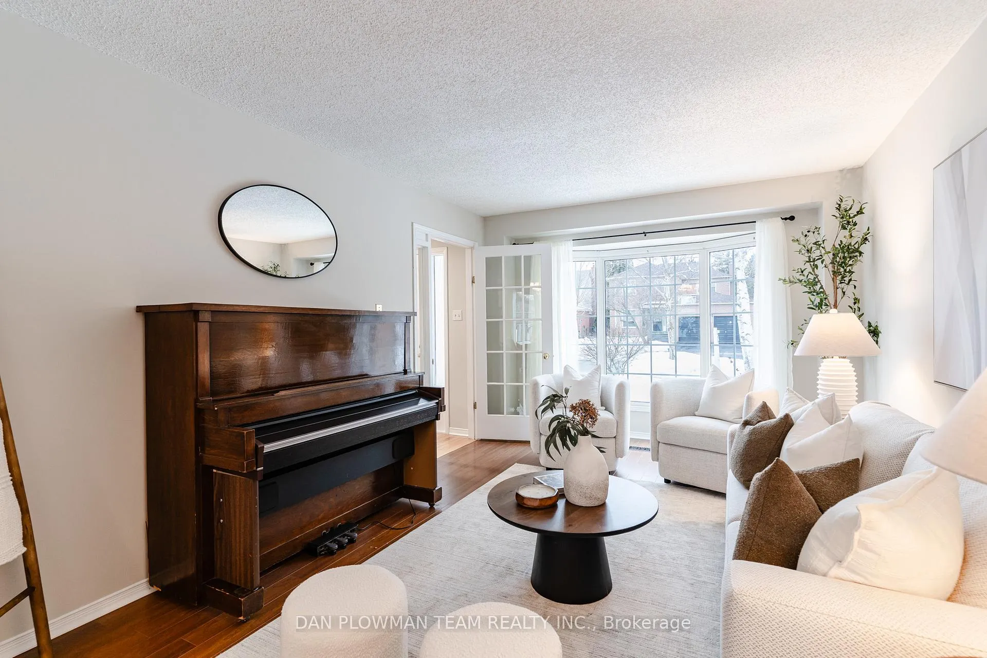 Photo 11 of 908 White Ash Drive, Whitby, Williamsburg — HOMEH