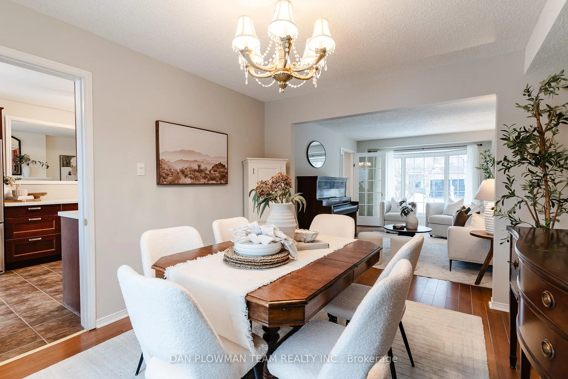 Photo 13 of 908 White Ash Drive, Whitby, Williamsburg — HOMEH