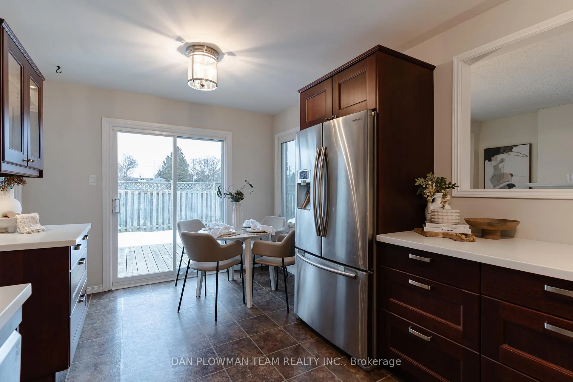 Photo 16 of 908 White Ash Drive, Whitby, Williamsburg — HOMEH