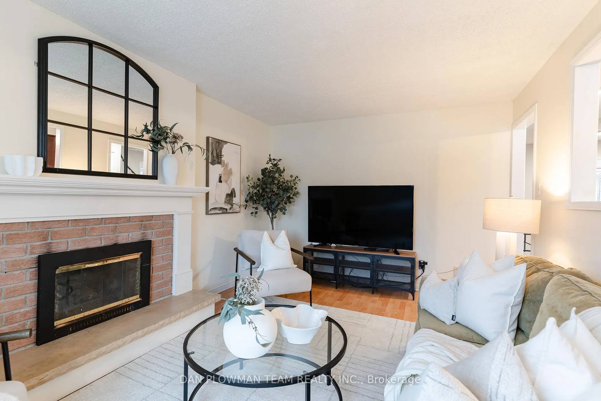 Photo 20 of 908 White Ash Drive, Whitby, Williamsburg — HOMEH
