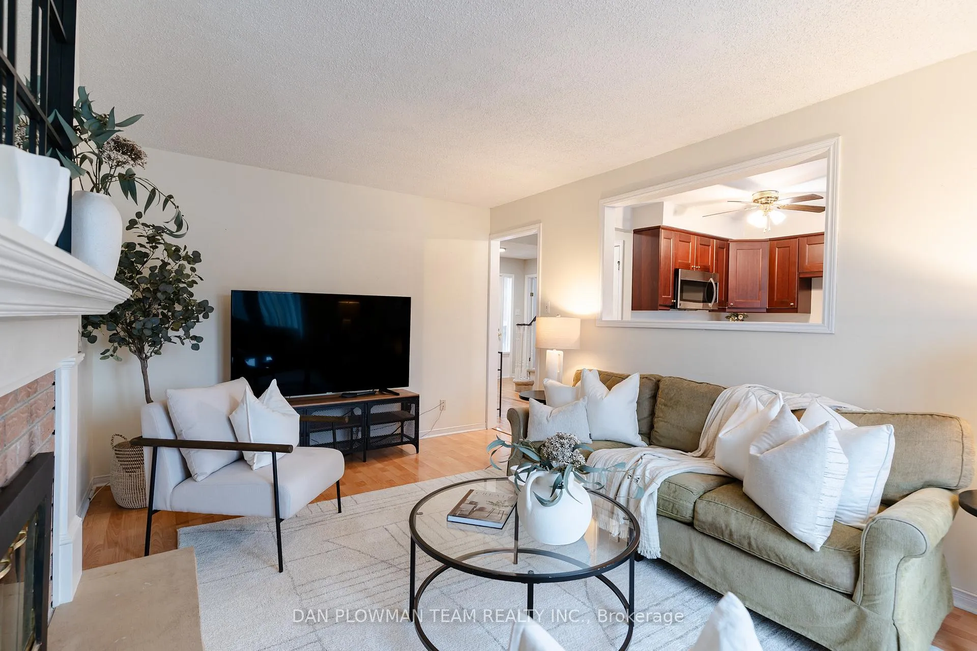Photo 21 of 908 White Ash Drive, Whitby, Williamsburg — HOMEH
