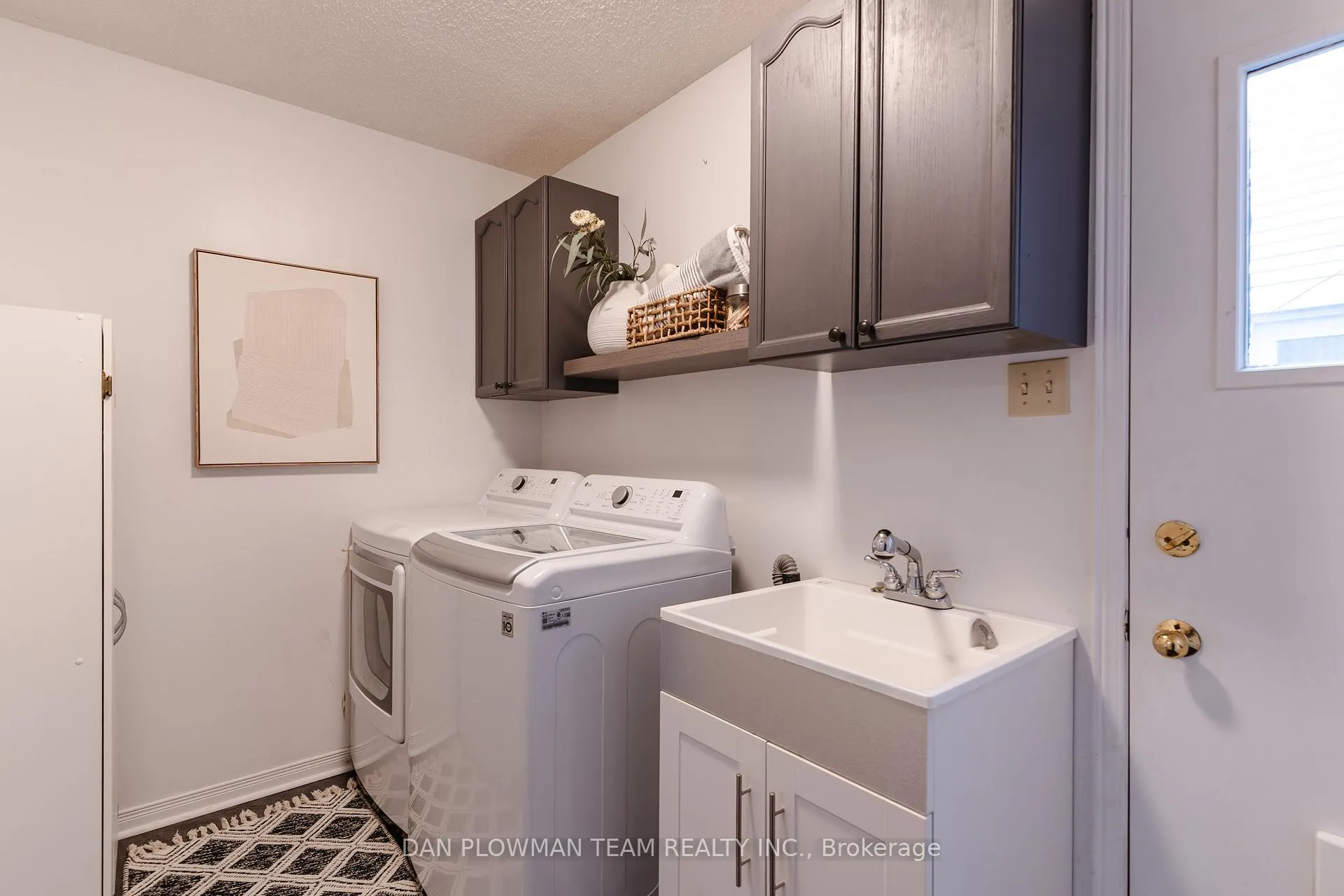 Photo 23 of 908 White Ash Drive, Whitby, Williamsburg — HOMEH