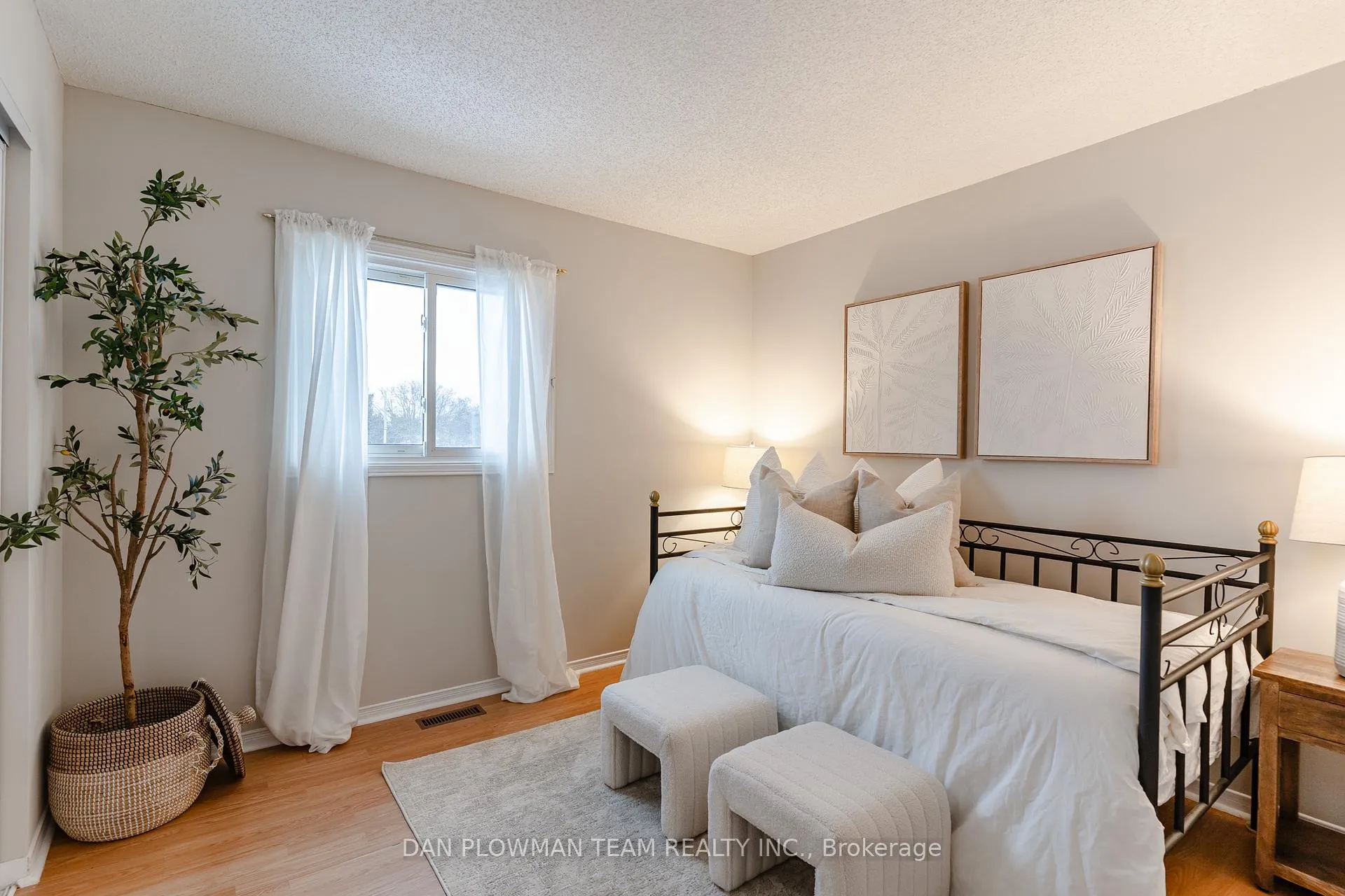 Photo 30 of 908 White Ash Drive, Whitby, Williamsburg — HOMEH