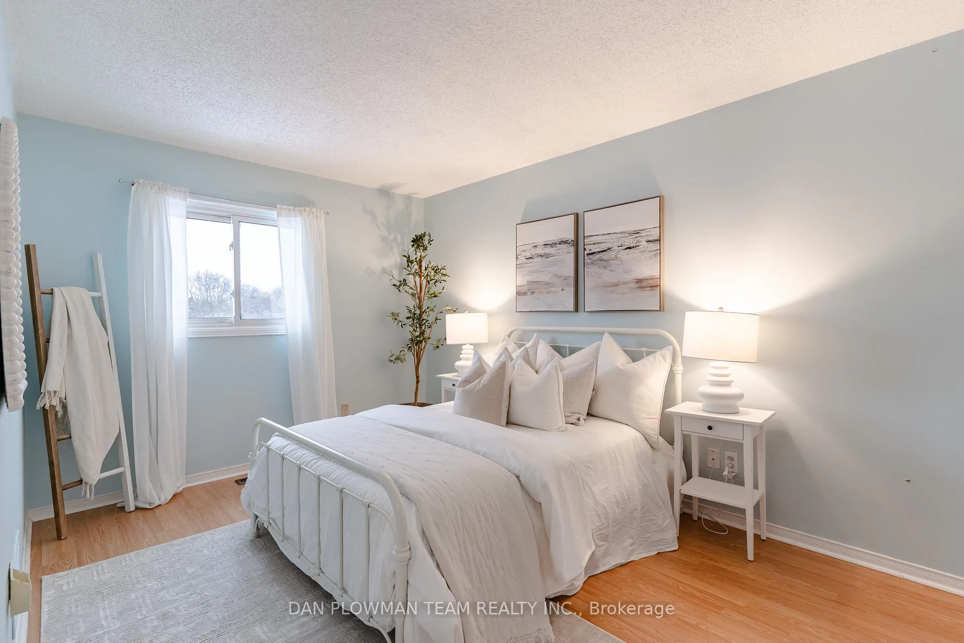 Photo 32 of 908 White Ash Drive, Whitby, Williamsburg — HOMEH