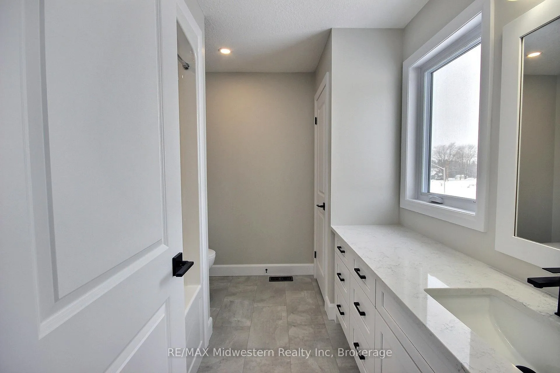 Photo 8 of 14 Roberts Street N, Huron East, Seaforth — HOMEH