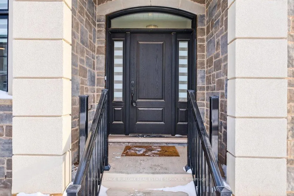 Photo 4 of 1404 Lynx Gardens, Oakville, Joshua Meadows — HOMEH