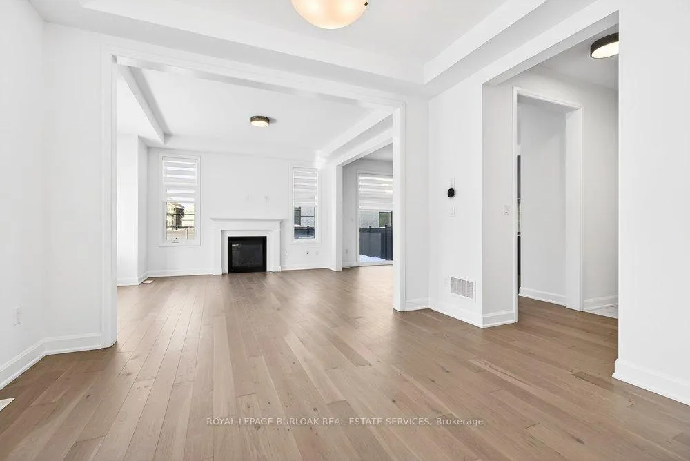 Photo 9 of 1404 Lynx Gardens, Oakville, Joshua Meadows — HOMEH