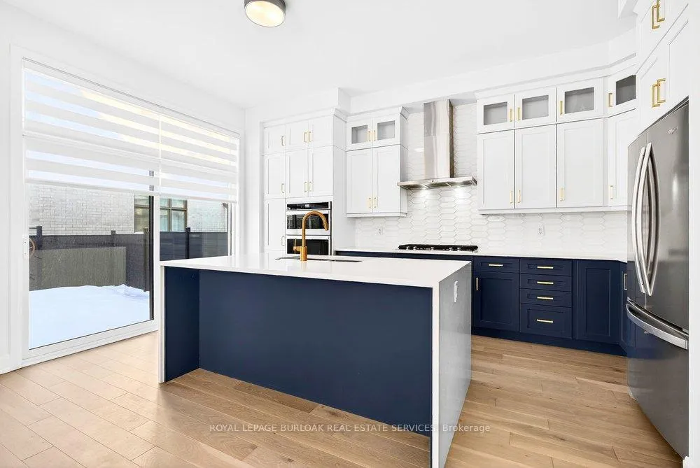 Photo 15 of 1404 Lynx Gardens, Oakville, Joshua Meadows — HOMEH