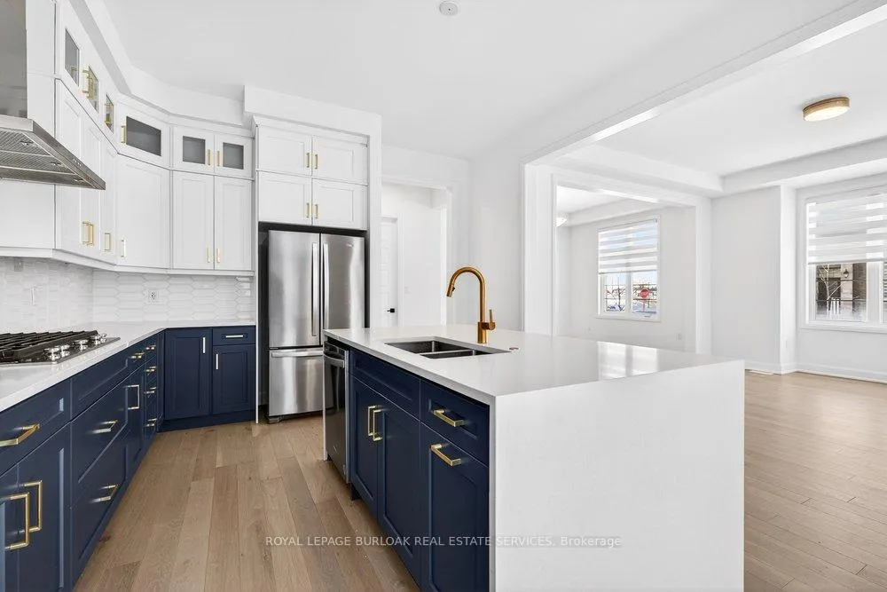 Photo 18 of 1404 Lynx Gardens, Oakville, Joshua Meadows — HOMEH