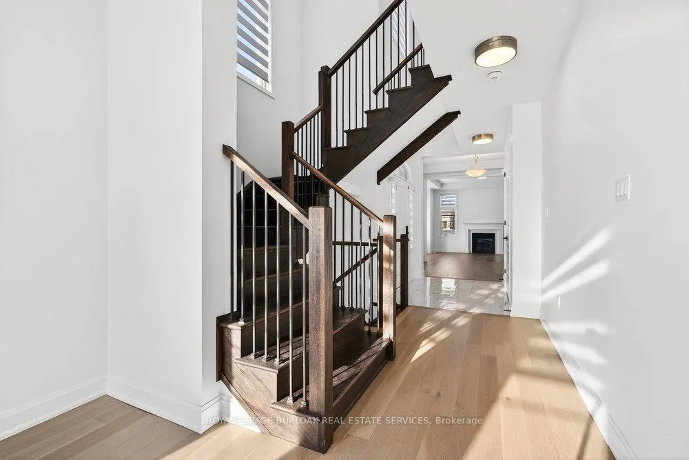 Photo 24 of 1404 Lynx Gardens, Oakville, Joshua Meadows — HOMEH