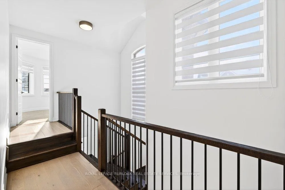 Photo 25 of 1404 Lynx Gardens, Oakville, Joshua Meadows — HOMEH