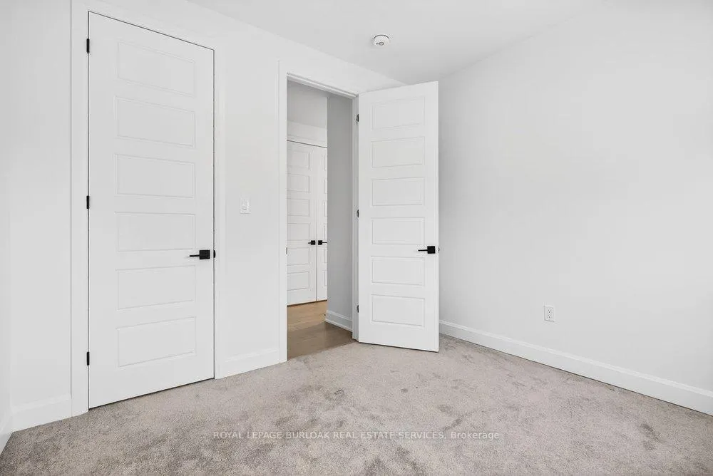 Photo 36 of 1404 Lynx Gardens, Oakville, Joshua Meadows — HOMEH