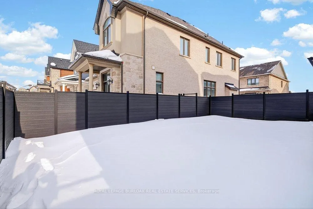 Photo 42 of 1404 Lynx Gardens, Oakville, Joshua Meadows — HOMEH