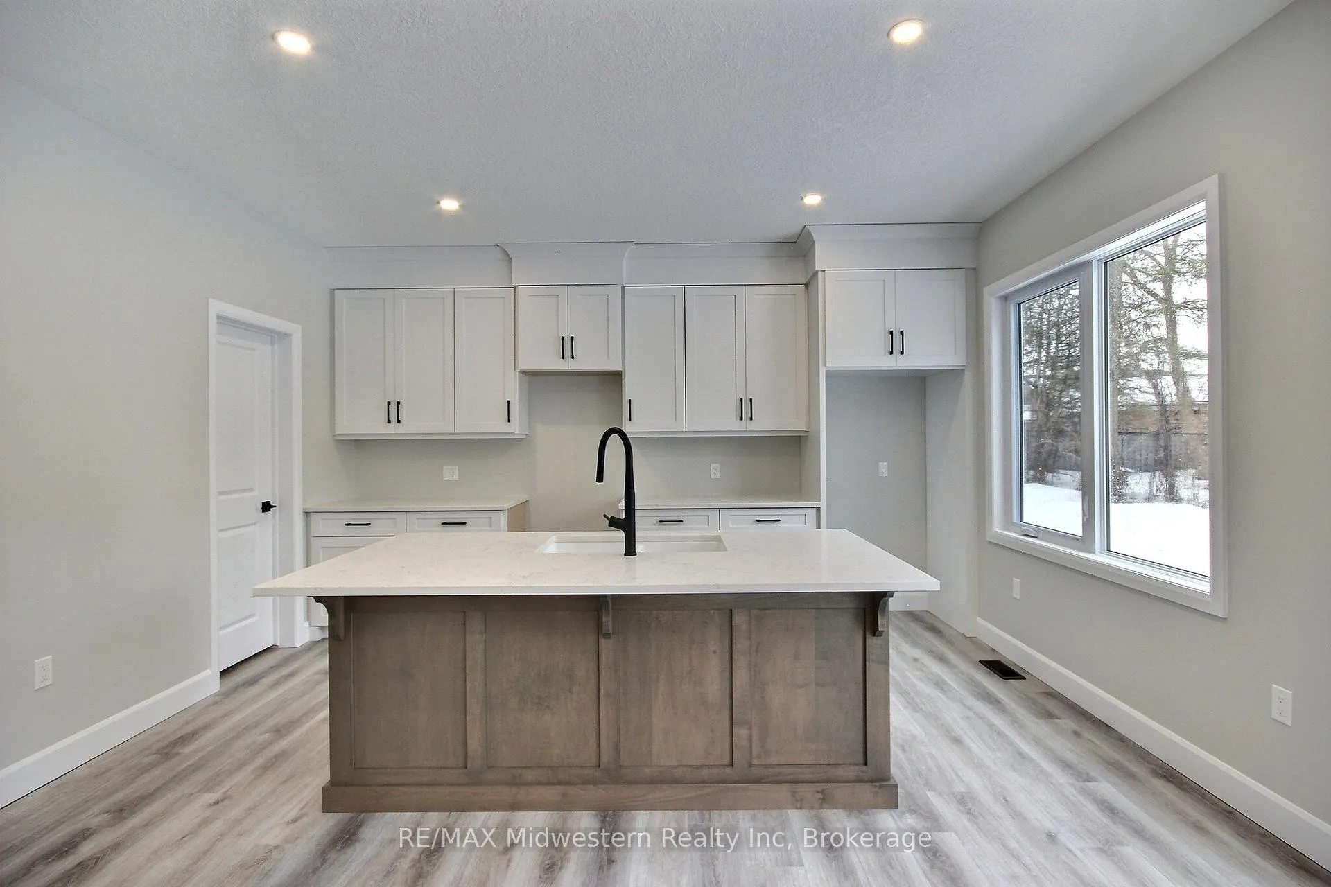 Photo 2 of 16 Roberts Street N, Huron East, Seaforth — HOMEH