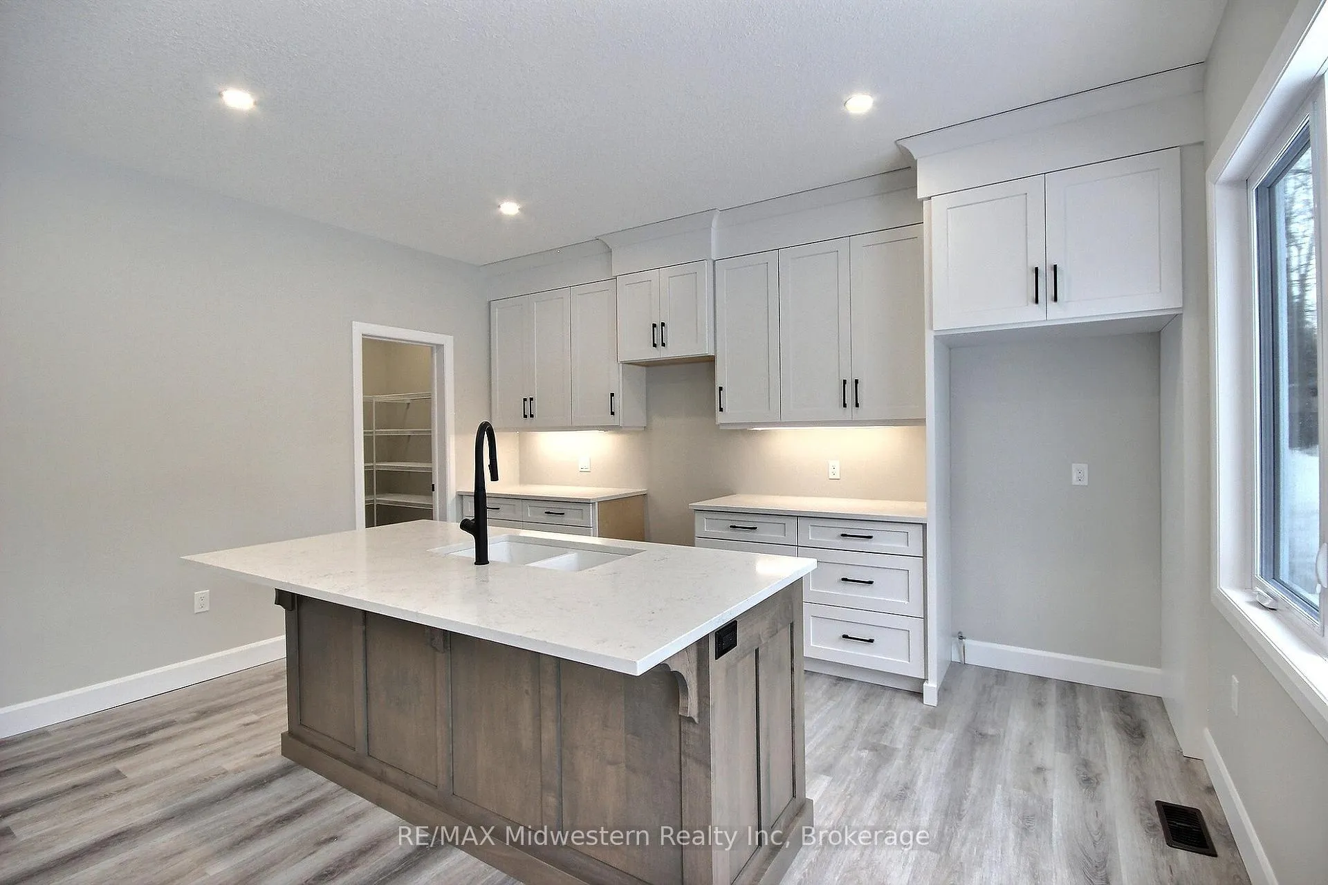 Photo 3 of 16 Roberts Street N, Huron East, Seaforth — HOMEH