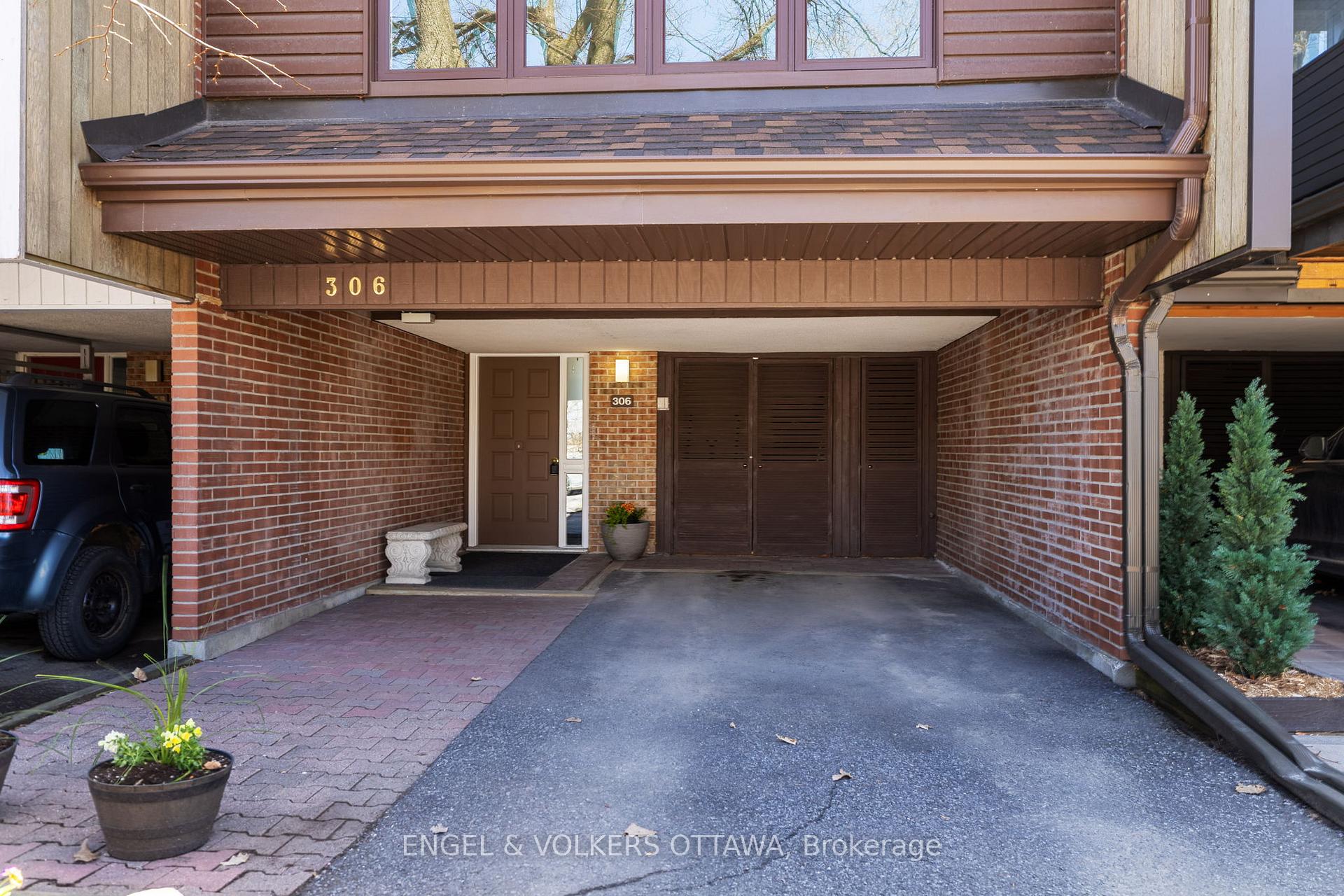 Photo 2 of 306 Cathcart Street, Ottawa, Lower Town — HOMEH