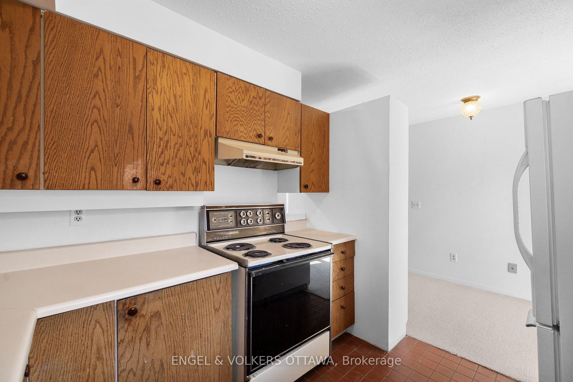 Photo 17 of 306 Cathcart Street, Ottawa, Lower Town — HOMEH