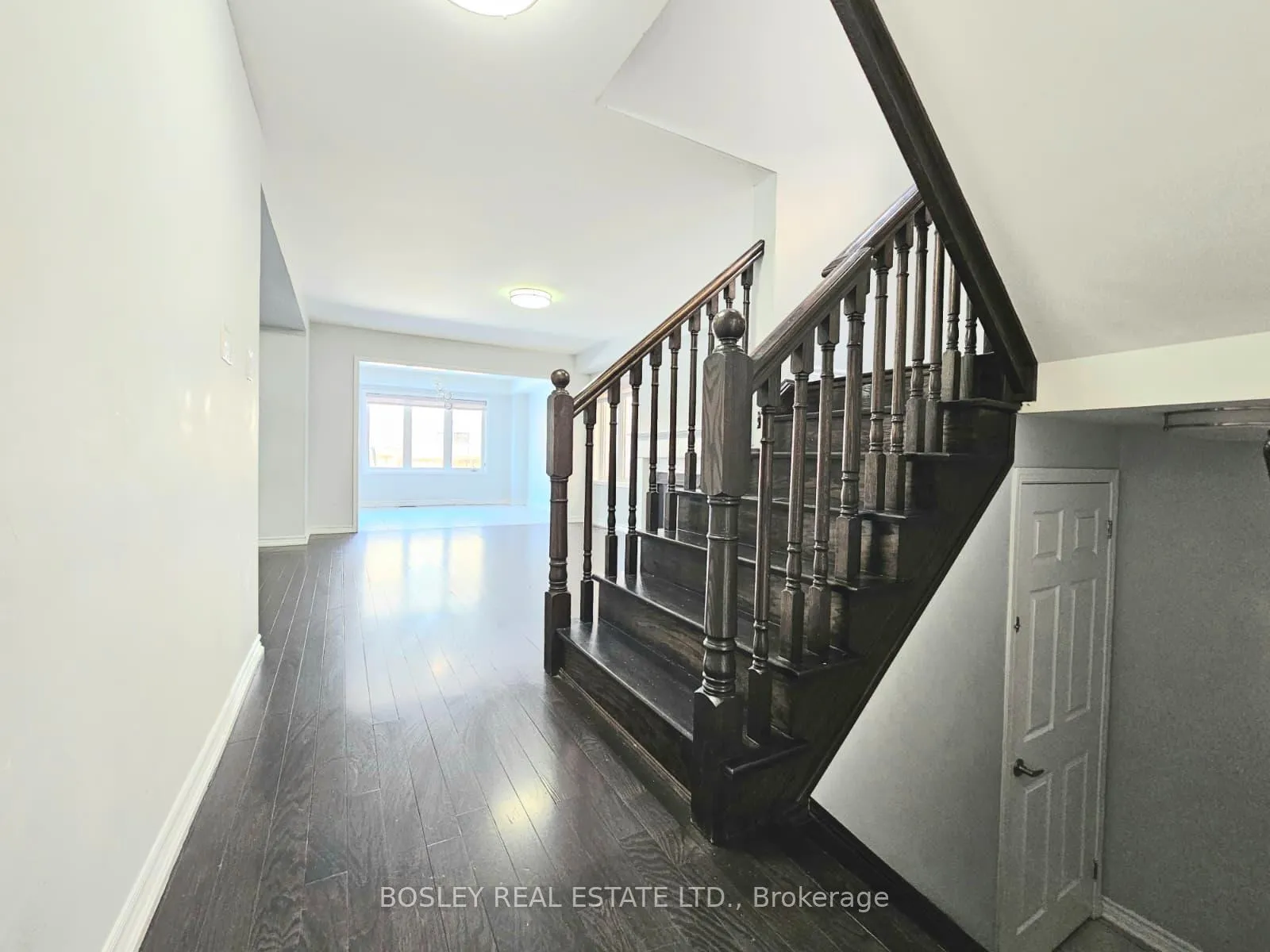 Photo 2 of 30 Billiter Road, Brampton, Northwest Brampton — HOMEH