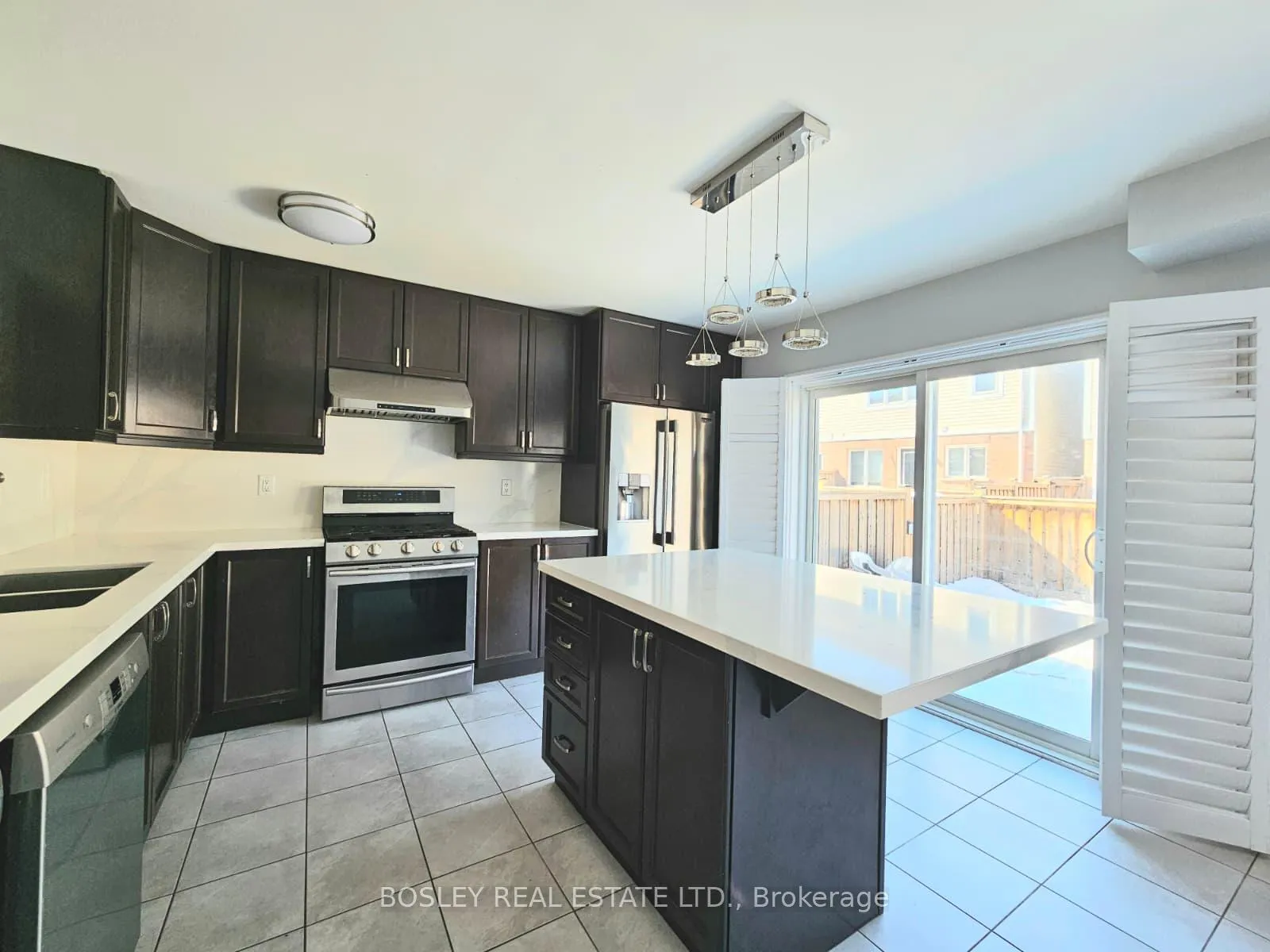 Photo 13 of 30 Billiter Road, Brampton, Northwest Brampton — HOMEH
