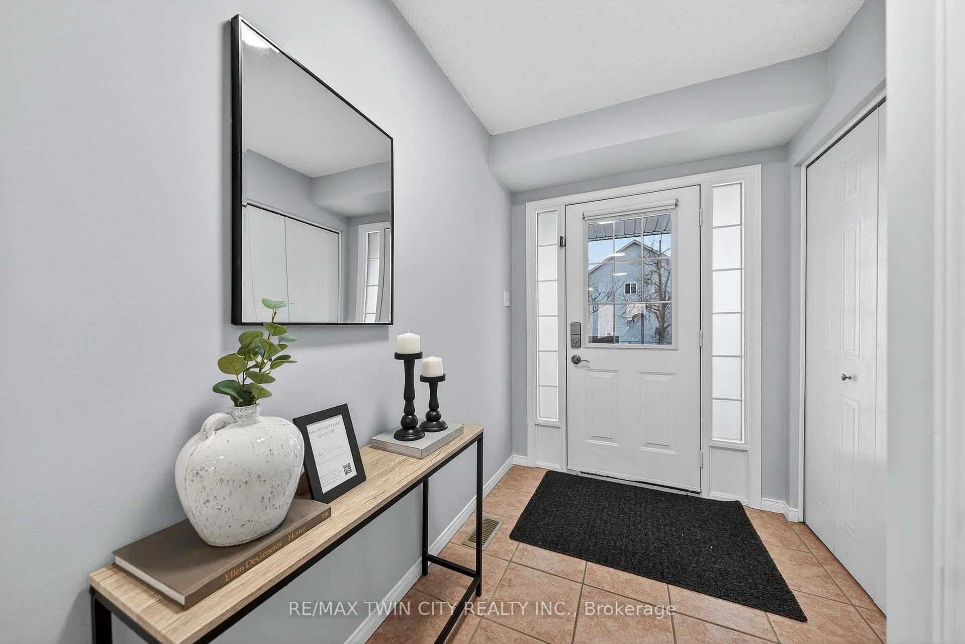 Photo 5 of 763 Angler Way, Waterloo — HOMEH