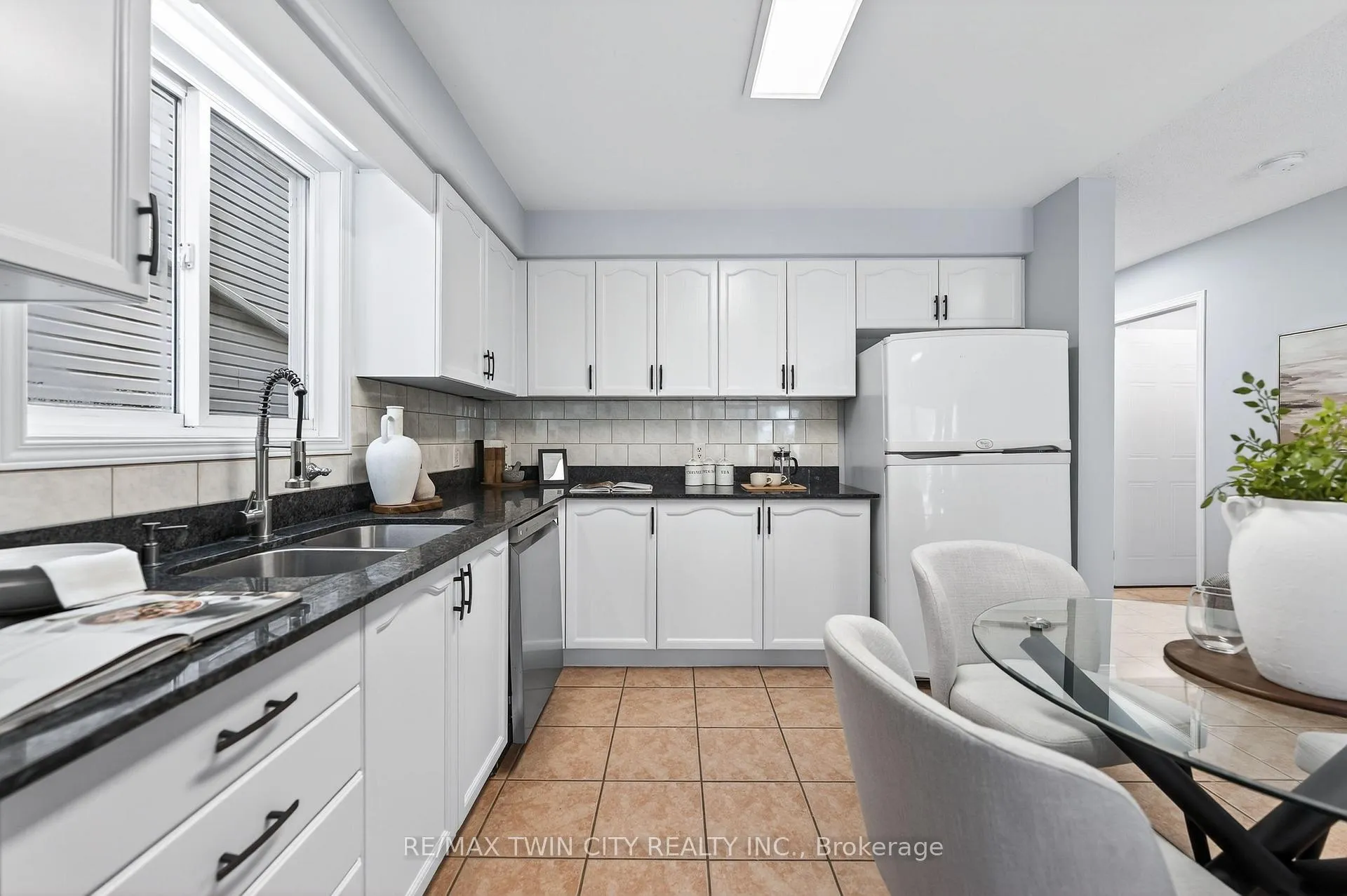 Photo 13 of 763 Angler Way, Waterloo — HOMEH
