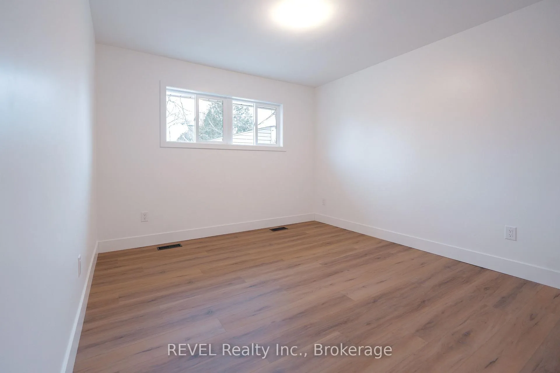 Photo 20 of Unit Upper, 2137 Mount Forest Drive, Burlington, Mountainside — HOMEH