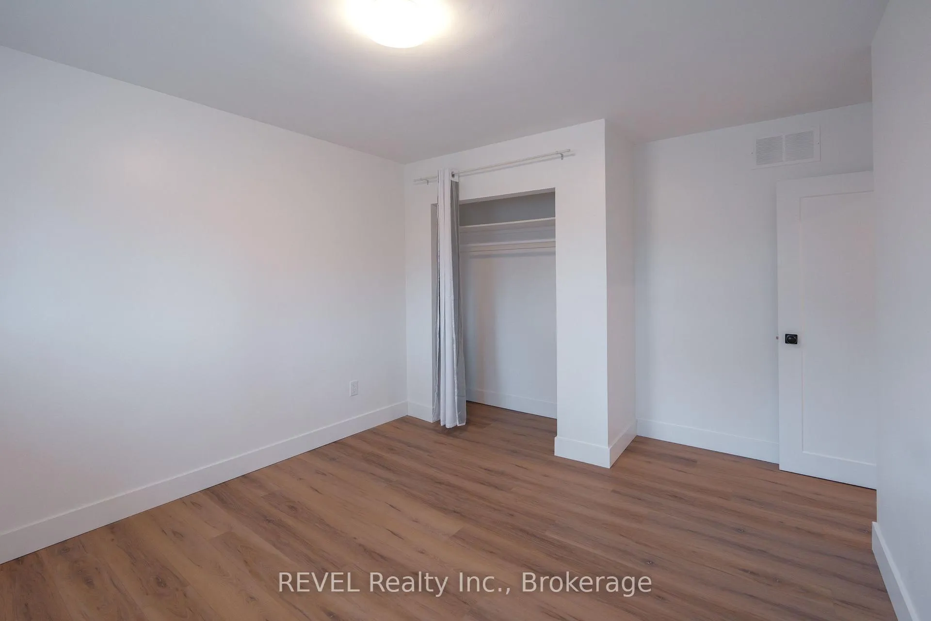 Photo 21 of Unit Upper, 2137 Mount Forest Drive, Burlington, Mountainside — HOMEH