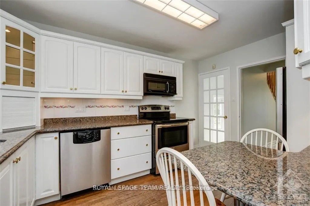 Photo 6 of 676 Hastings Avenue, Ottawa, Elmvale Acres — HOMEH